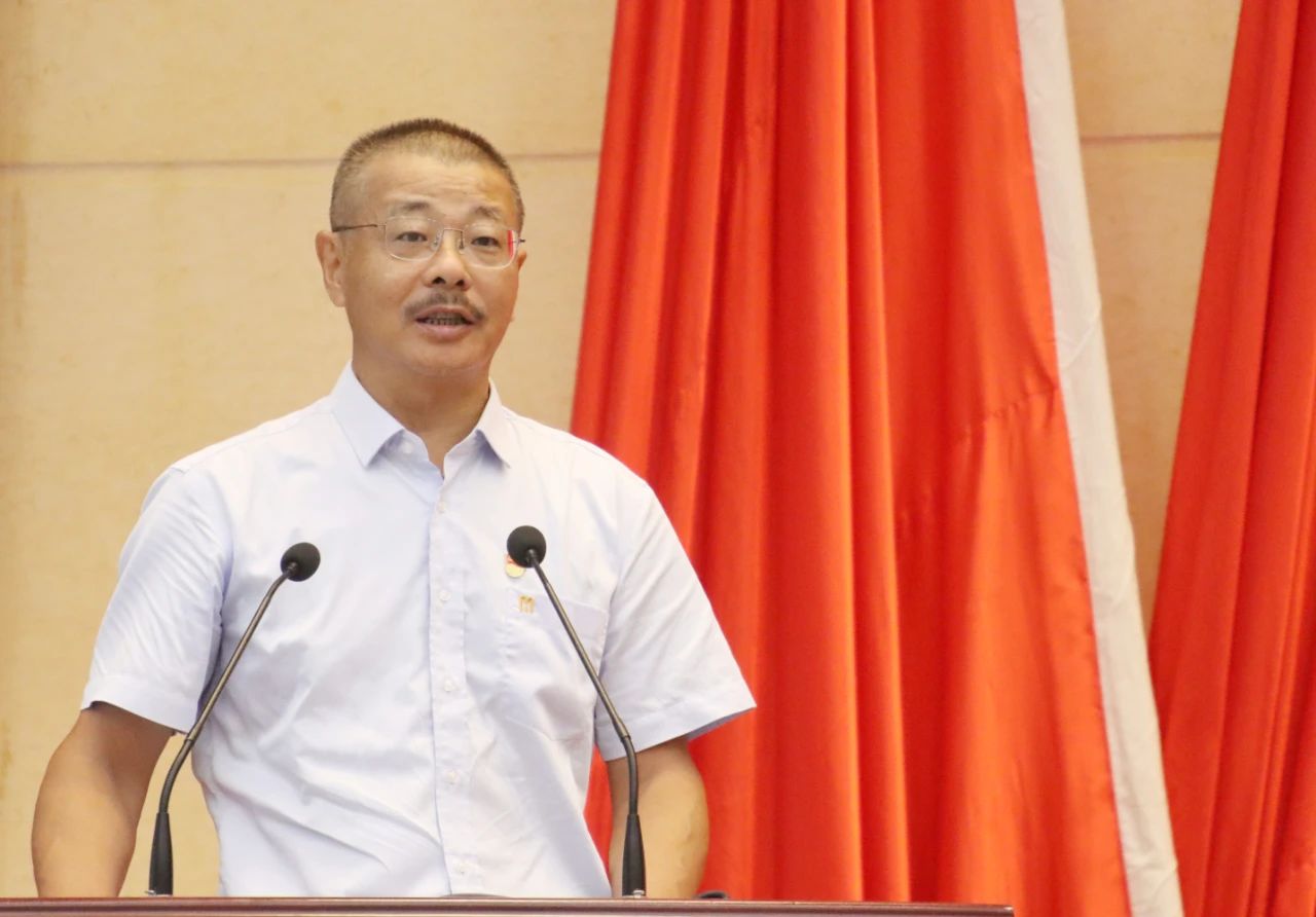 劉明東榮獲“海南省優秀中國特色社會主義事業建設者”稱號